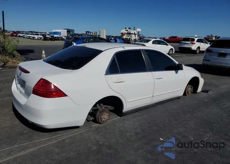 2006 Honda Accord Lx z USA, uszkodzony, nr VIN 1HGCM56486A161094